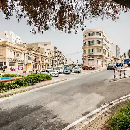 דירה Entire In Gzira, Sleep 4, 5 Min To The Sea *