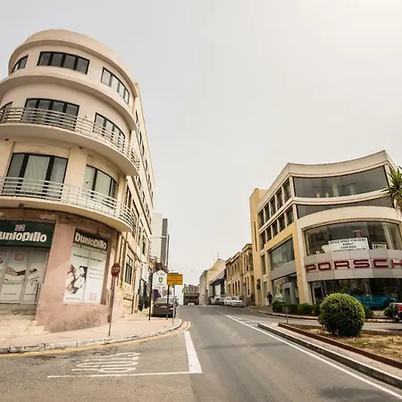 דירה Entire In Gzira, Sleep 4, 5 Min To The Sea *