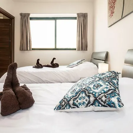 Appartamento Entire In Gzira, Sleep 4, 5 Min To The Sea