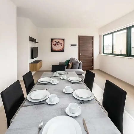 Appartamento Entire In Gzira, Sleep 4, 5 Min To The Sea Ta Xbiex