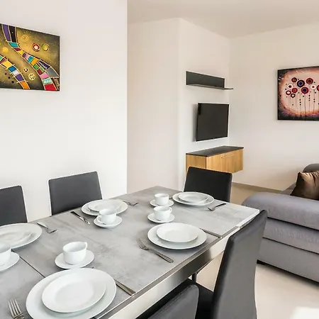 Entire In Gzira, Sleep 4, 5 Min To The Sea Ta Xbiex