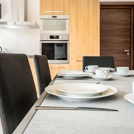 Entire In Gzira, Sleep 4, 5 Min To The Sea Appartamento