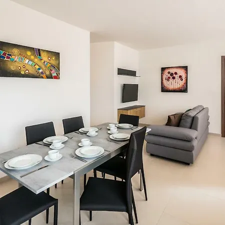 Appartamento Entire In Gzira, Sleep 4, 5 Min To The Sea Ta Xbiex